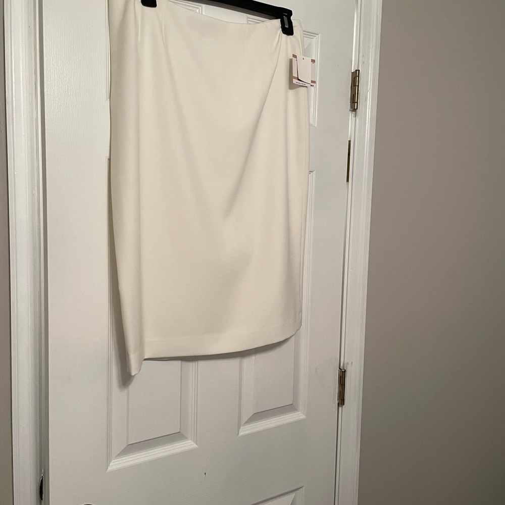 Kasper Ivory Pencil Skirt